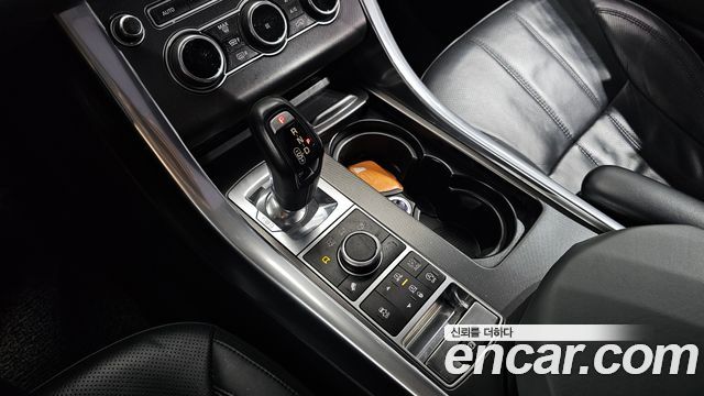 Land Rover Range Rover Sport 3.0 SDV6 HSE 다이나믹 2014 thumbnail 9