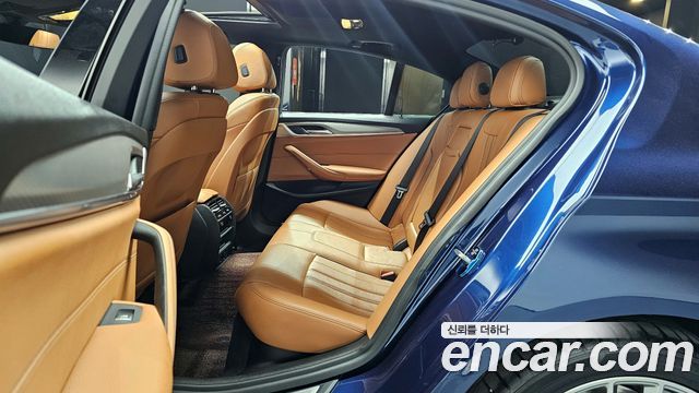 BMW 5-Series 520d M 스포츠 스페셜 에디션 2018 thumbnail 12