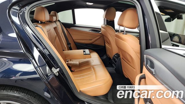 BMW 5-Series 520d M 스포츠 스페셜 에디션 2018 thumbnail 12