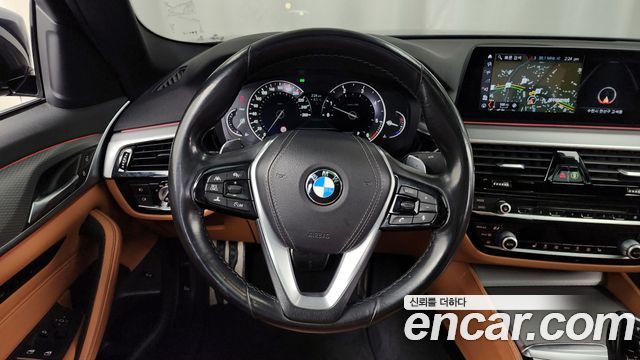 BMW 5-Series 520d M 스포츠 스페셜 에디션 2018 thumbnail 13