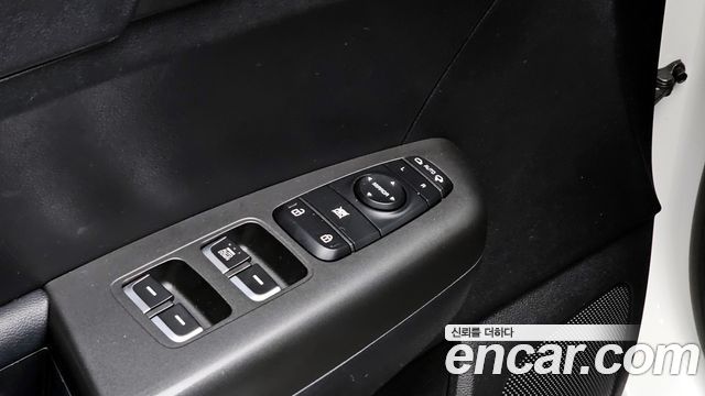 Kia Sportage 디젤 2.0 2WD 프레스티지 2018 thumbnail 20
