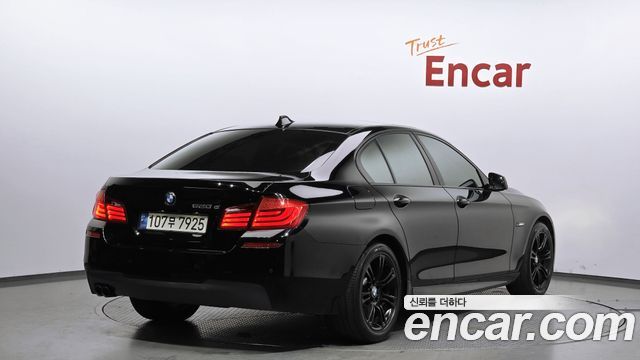 BMW 5-Series 520d M  2013 thumbnail 2