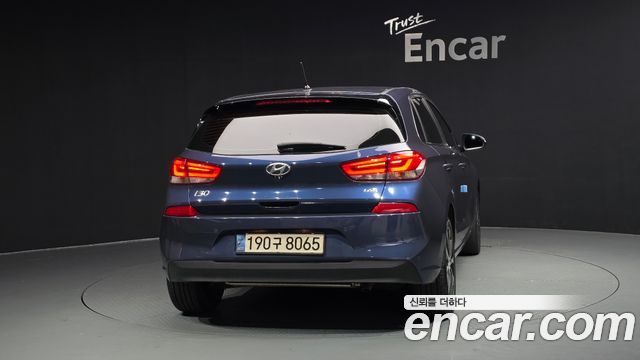 Hyundai i30 디젤 1.6 2017 thumbnail 4
