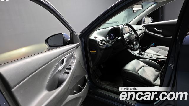 Hyundai i30 디젤 1.6 2017 thumbnail 10