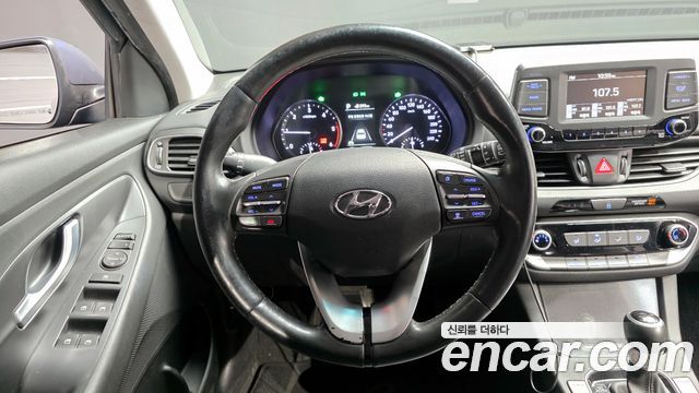 Hyundai i30 디젤 1.6 2017 thumbnail 13