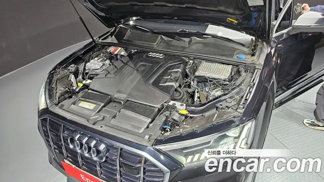 Audi Q7 45 TDI  2020 thumbnail 8