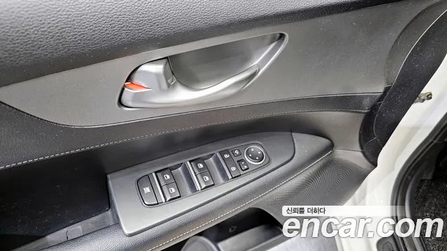 Kia K3 Luxury 2019 thumbnail 6
