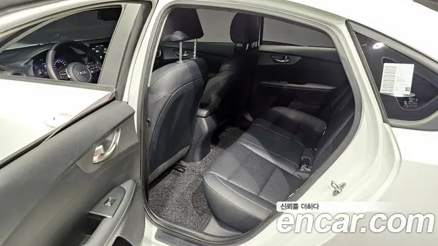 Kia K3 Luxury 2019 thumbnail 15