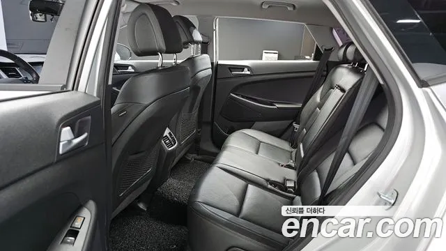 Hyundai Tucson 디젤 2.0 2WD 2017 thumbnail 19