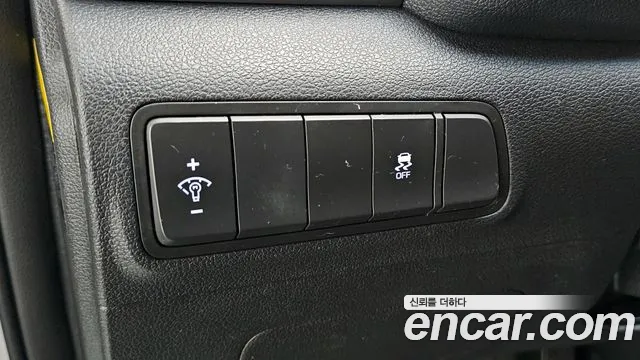 Hyundai Tucson 디젤 2.0 2WD 2017 thumbnail 9