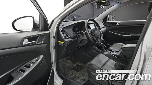 Hyundai Tucson 디젤 2.0 2WD 2017 thumbnail 7