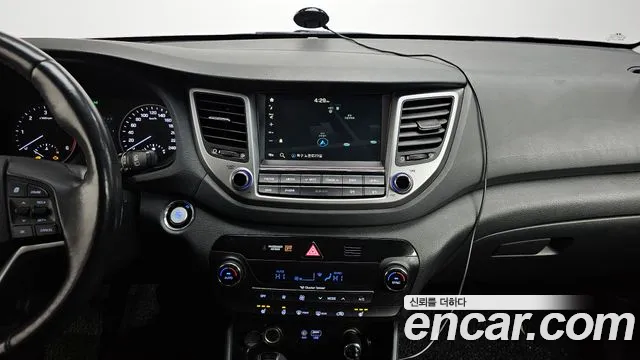 Hyundai Tucson 디젤 2.0 2WD 2017 thumbnail 13