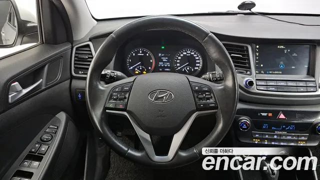 Hyundai Tucson 디젤 2.0 2WD 2017 thumbnail 10