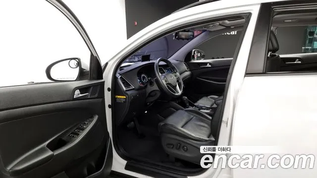 Hyundai Tucson 디젤 2.0 2WD 2016 thumbnail 8