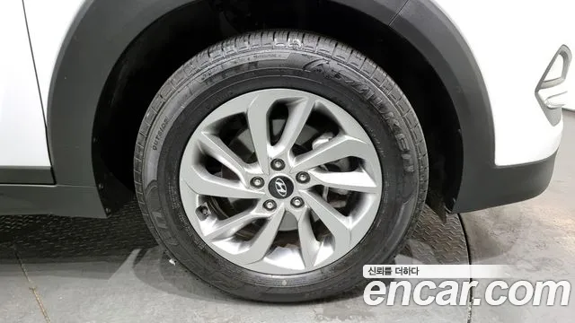 Hyundai Tucson 디젤 2.0 2WD 2016 thumbnail 6
