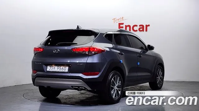 Hyundai Tucson 2.0 2WD 2017 thumbnail 3