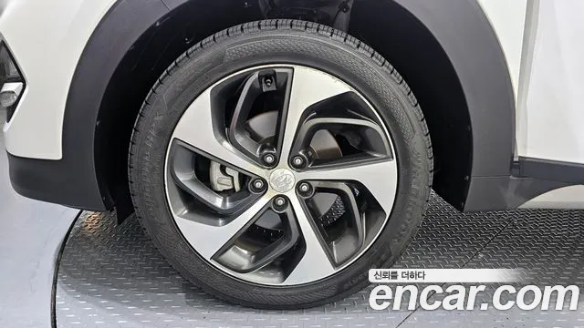 Hyundai Tucson 2.0 4WD 2017 thumbnail 5