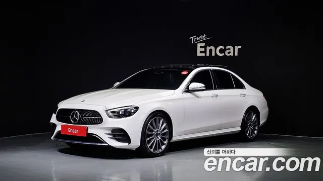 Mercedes-Benz E-Class E350 4MATIC AMG Line 2021 thumbnail 2