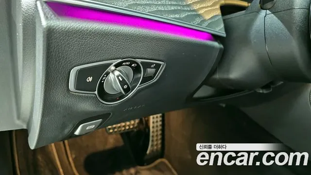Mercedes-Benz E-Class E350 4MATIC AMG Line 2021 thumbnail 19