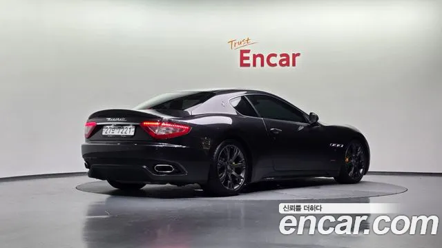 Maserati GranTurismo S 4.7 2009 thumbnail 3