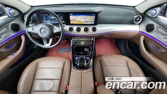 Mercedes-Benz E-Class E300 AMG Line 2017 thumbnail 6