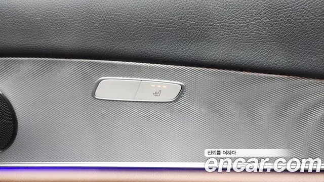 Mercedes-Benz E-Class E300 AMG Line 2017 thumbnail 15