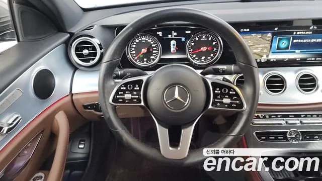 Mercedes-Benz E-Class E250  2020 thumbnail 7