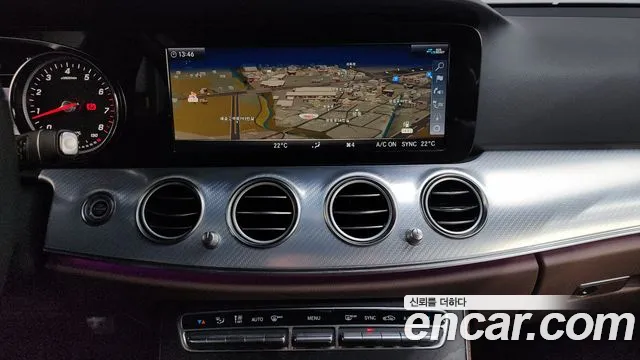 Mercedes-Benz E-Class E250  2020 thumbnail 14