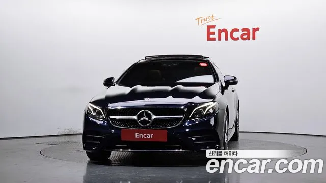 Mercedes-Benz E-Class E220d  2019 thumbnail 2