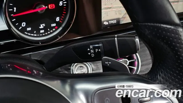 Mercedes-Benz E-Class E220d  2019 thumbnail 17
