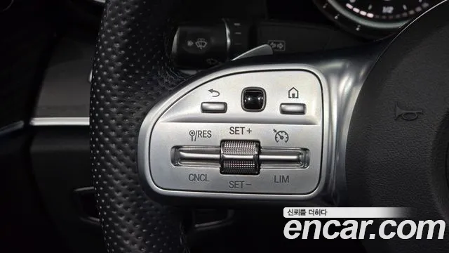Mercedes-Benz E-Class E220d 2019 thumbnail 15