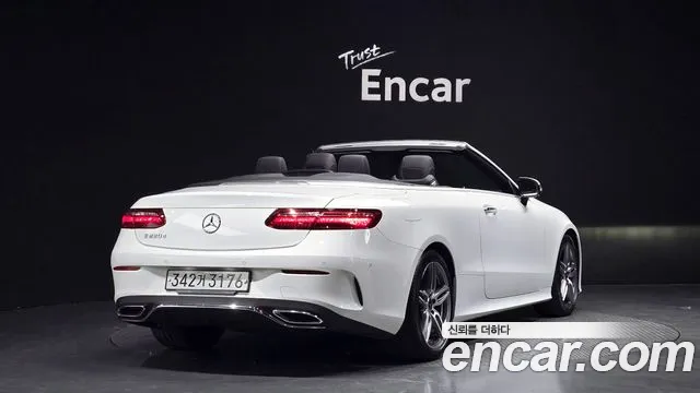 Mercedes-Benz E-Class E220d 2019 thumbnail 4