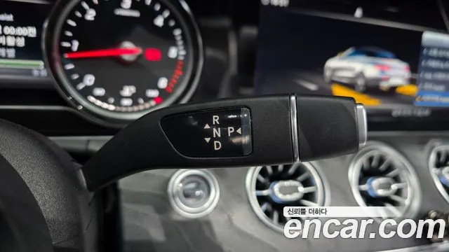 Mercedes-Benz E-Class E220d 2019 thumbnail 17