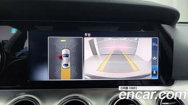 Mercedes-Benz E-Class E300 2019 thumbnail 18