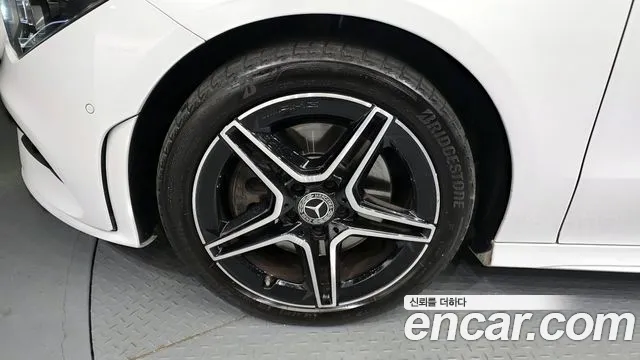 Mercedes-Benz CLA-Class CLA250 4MATIC 2021 thumbnail 6