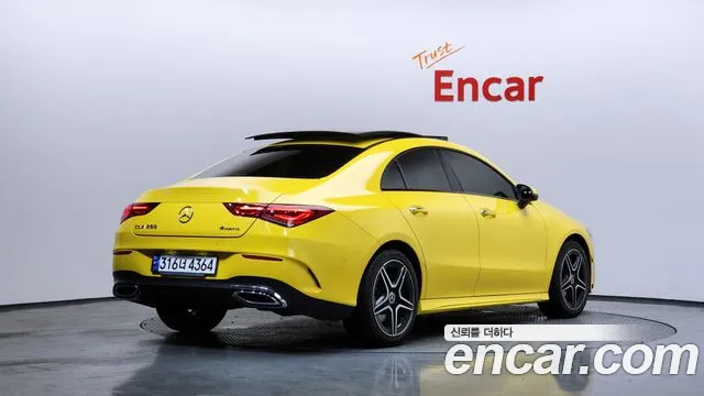 Mercedes-Benz CLA-Class CLA250 4MATIC 2021 thumbnail 4