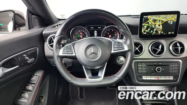 Mercedes-Benz CLA-Class CLA250 4MATIC AMG Line 2017 thumbnail 12