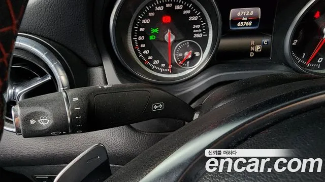Mercedes-Benz CLA-Class CLA250 4MATIC AMG Line 2017 thumbnail 18