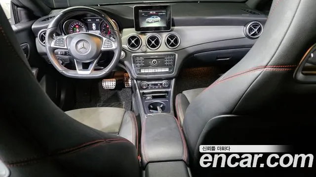 Mercedes-Benz CLA-Class CLA220 AMG Line 2018 thumbnail 13