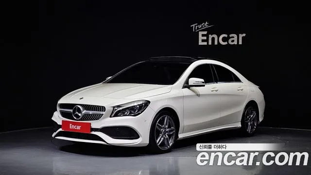 Mercedes-Benz CLA-Class CLA220 AMG Line 2018 thumbnail 2