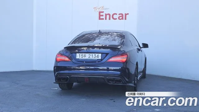 Mercedes-Benz CLA-Class CLA220 AMG Line 2018 thumbnail 2