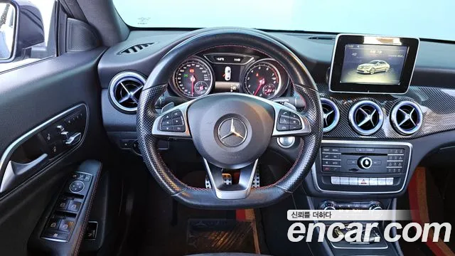 Mercedes-Benz CLA-Class CLA220 AMG Line 2018 thumbnail 20