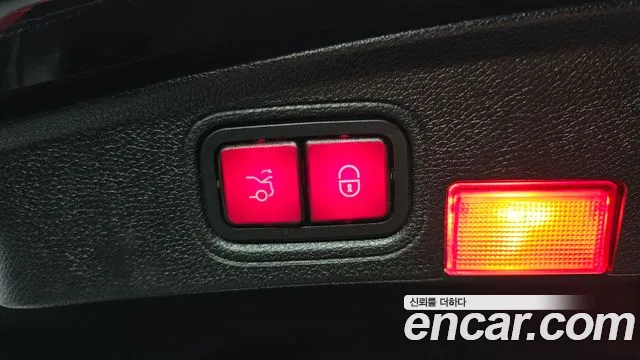 Mercedes-Benz C-Class C200 2020 thumbnail 15
