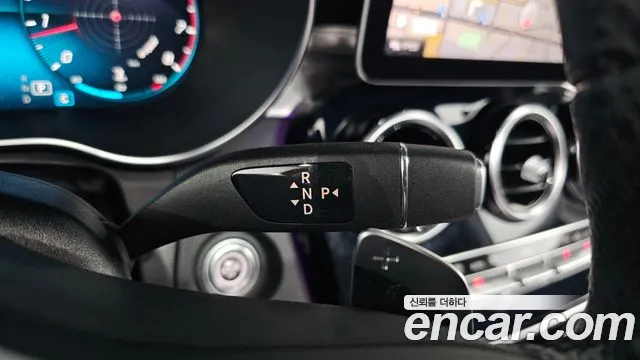 Mercedes-Benz C-Class C200 2020 thumbnail 9