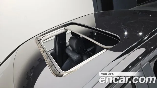 Mercedes-Benz C-Class C200 2016 thumbnail 7
