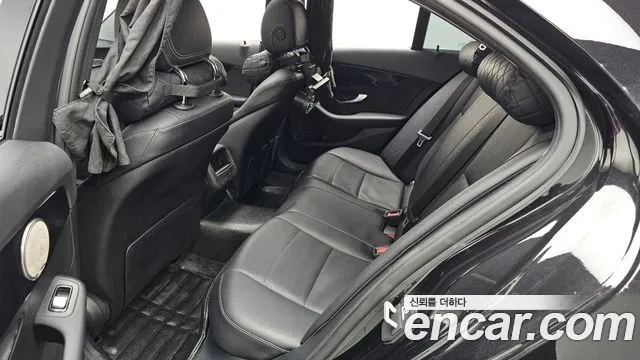 Mercedes-Benz C-Class C200 2016 thumbnail 13