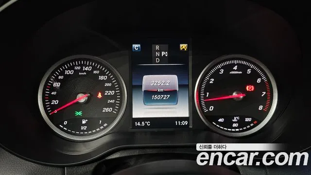 Mercedes-Benz C-Class C200 2016 thumbnail 14
