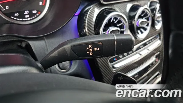 Mercedes-Benz C-Class C200 2016 thumbnail 17