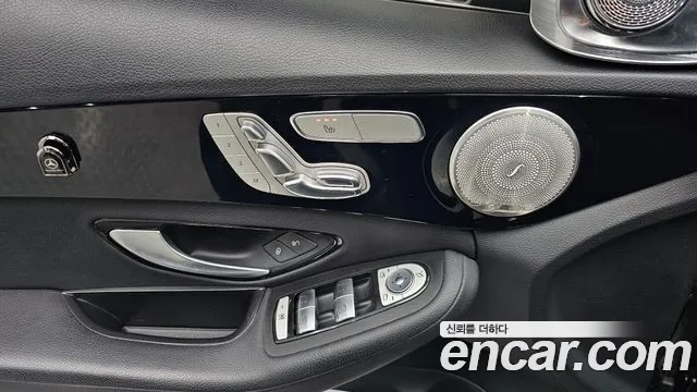 Mercedes-Benz C-Class C200 2016 thumbnail 19