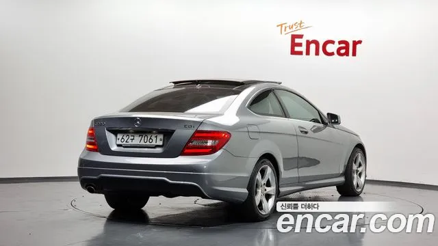 Mercedes-Benz C-Class C220 CDI 2013 thumbnail 4